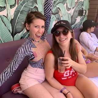 Eden Sher feet photo thumbnail