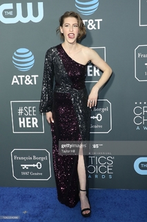 Eden Sher feet photo thumbnail