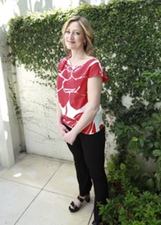 Edie Falco feet photo thumbnail