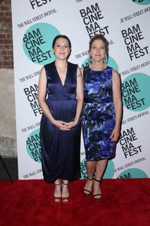 Edie Falco feet photo thumbnail