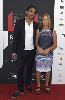 Edie Falco feet photo thumbnail