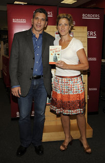 Edie Falco feet photo thumbnail