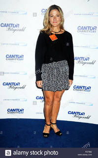 Edie Falco feet photo thumbnail