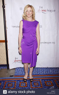 Edie Falco feet photo thumbnail