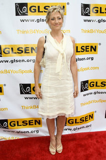 Edie Falco feet photo thumbnail