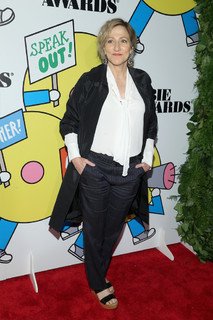 Edie Falco feet photo thumbnail