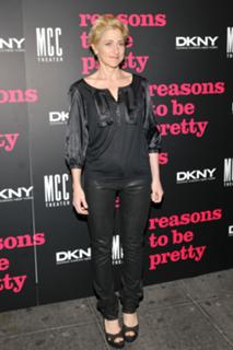 Edie Falco feet photo thumbnail