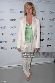 Edie Falco feet photo thumbnail