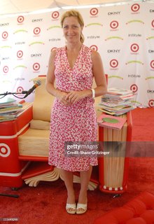Edie Falco feet photo thumbnail