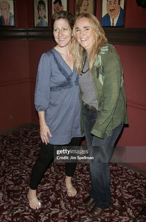 Edie Falco feet photo thumbnail