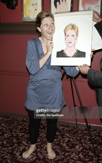 Edie Falco feet photo thumbnail