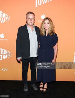 Edie Falco feet photo thumbnail