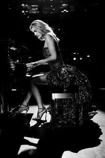 Edita Vilkeviciute feet photo 5