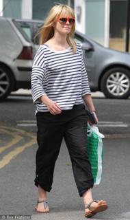 Edith Bowman feet photo 12
