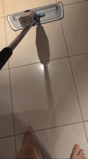 Eduarda Hippier feet photo thumbnail