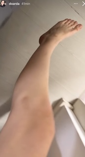 Eduarda Hippier feet photo thumbnail