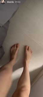 Eduarda Hippier feet photo thumbnail