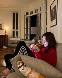 Eduarda Hippier feet photo thumbnail