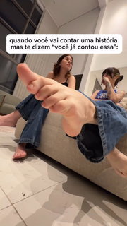 Eduarda Hippier feet photo thumbnail