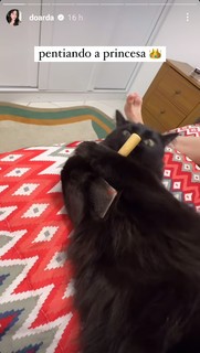 Eduarda Hippier feet photo thumbnail