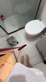 Eduarda Hippier feet photo thumbnail