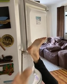 Eduarda Hippier feet photo thumbnail