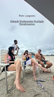 Eduarda Hippier feet photo thumbnail