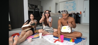 Eduarda Hippier feet photo thumbnail