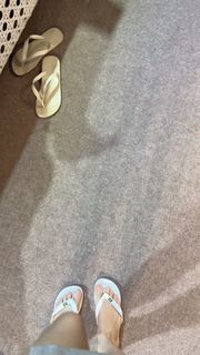 Eduarda Hippier feet photo thumbnail