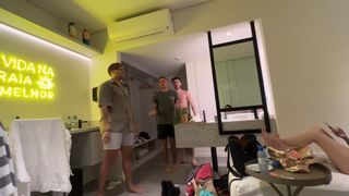 Eduarda Hippier feet photo thumbnail