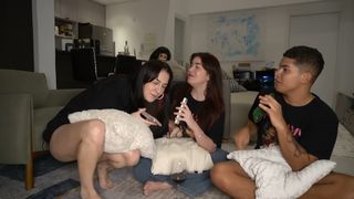 Eduarda Hippier feet photo thumbnail