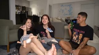 Eduarda Hippier feet photo thumbnail