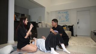 Eduarda Hippier feet photo thumbnail