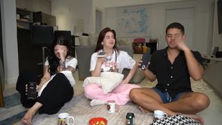 Eduarda Hippier feet photo thumbnail