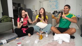 Eduarda Hippier feet photo thumbnail