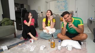 Eduarda Hippier feet photo thumbnail