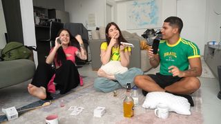 Eduarda Hippier feet photo thumbnail