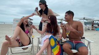 Eduarda Hippier feet photo thumbnail