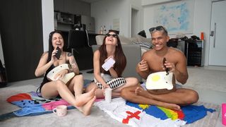 Eduarda Hippier feet photo thumbnail