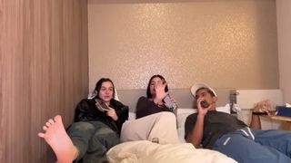 Eduarda Hippier feet photo thumbnail