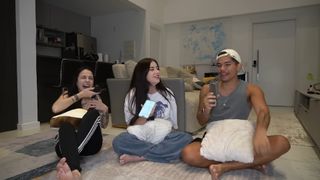 Eduarda Hippier feet photo thumbnail