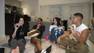 Eduarda Hippier feet photo thumbnail