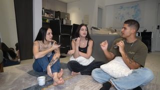 Eduarda Hippier feet photo thumbnail