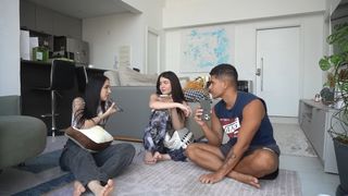 Eduarda Hippier feet photo thumbnail