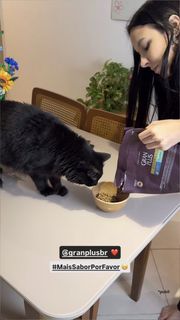 Eduarda Hippier feet photo thumbnail