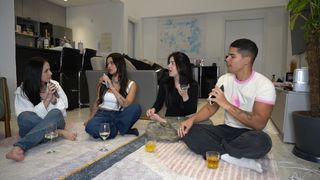 Eduarda Hippier feet photo thumbnail