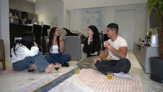 Eduarda Hippier feet photo thumbnail