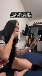 Eduarda Hippier feet photo thumbnail