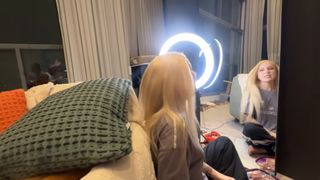 Eduarda Hippier feet photo thumbnail