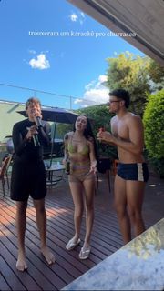 Eduarda Hippier feet photo thumbnail